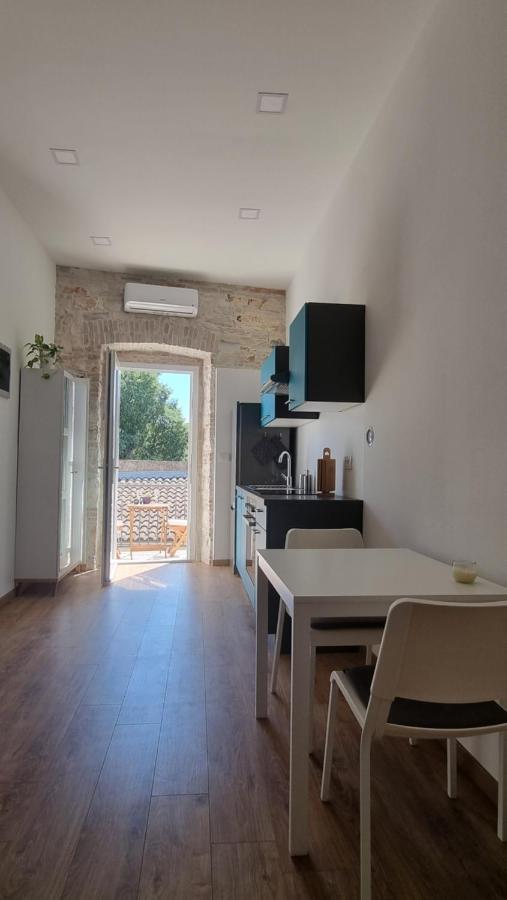 Central Studio Apartment Pula Ngoại thất bức ảnh