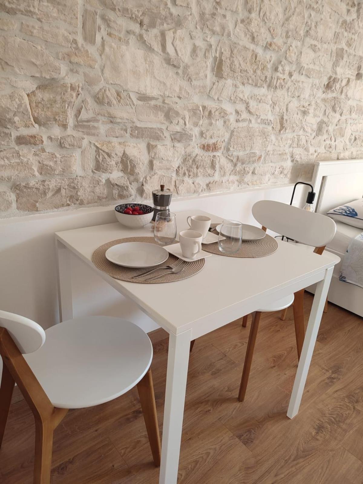 Central Studio Apartment Pula Ngoại thất bức ảnh